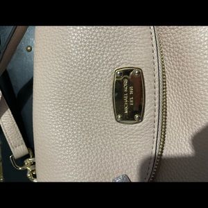 Michael kors pink crossbody